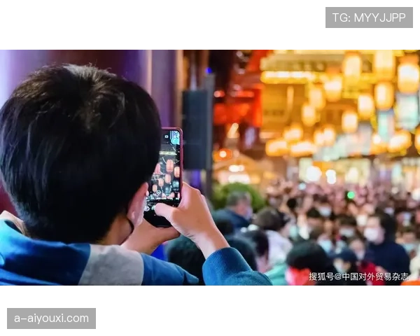 傅海峰手表比我年薪还贵，看到他家厨房那张照我突然怀疑人生