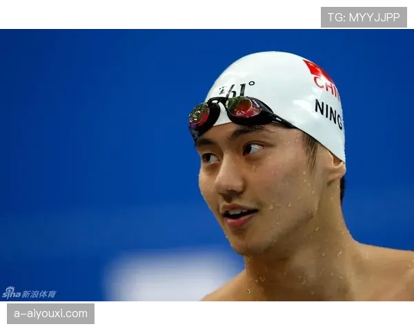 宁泽涛穿得这么简单，难道冠军都是不讲究的吗？