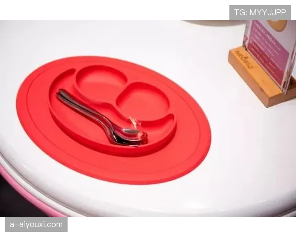 朱雪莹训练完直接拎爱马仕去吃火锅？