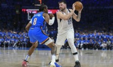 爱游戏体育下载:NBA季后赛：东契奇三双助独行侠力克雷霆攻占天王山